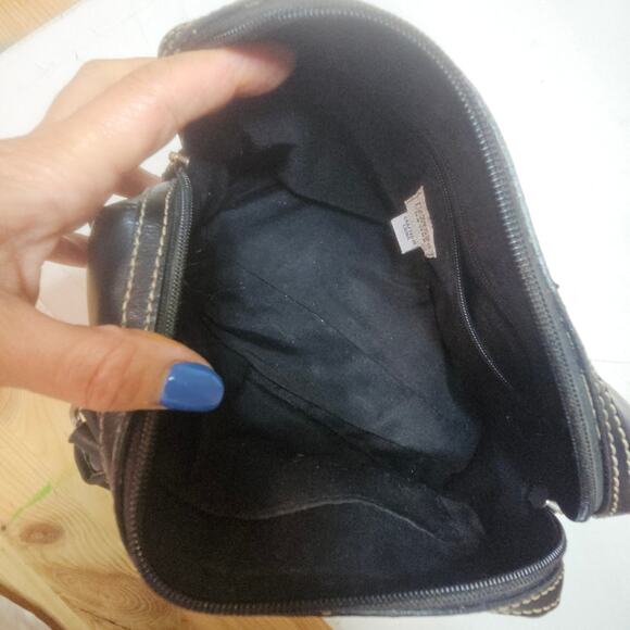 Wilsons Leather‎ Maxima Black Sturdy purse. See pics for details. Coach Vibe - Picture 10 of 16